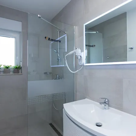 Apartment Amarru Deluxe Malinska